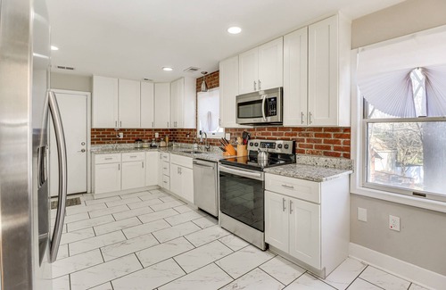 Upper Marlboro House | Upper Marlboro Home on 1 Acre: Office & Home Gym!