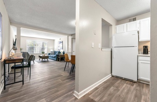 Buckhead Apartment | Upper Westside Atlanta 2BR apartment with king beds, full kitchen, fast Wi-Fi, and free parking — close to dining, shopping, and MARTA.
