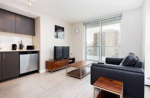 North Central Edmonton Apartment | Upscale 2BR Apt with Lovely Views, Near Riverfront