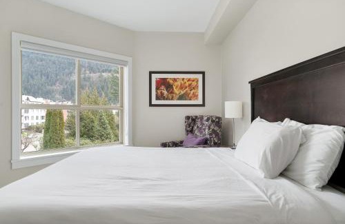 Harrison Hot Springs Apartment | Upscale 2BR Overlooking View Escape