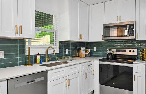 Beacon Ridge House | Upscale 4BR Residence Quick Access to Downtown