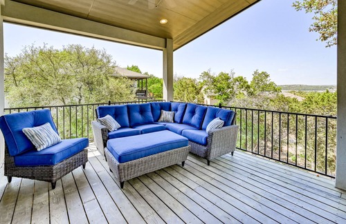 Point Venture House | Upscale 5BR Home on Lake Travis/hottub/lake Views