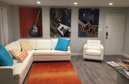 Riverside Condo | Upscale ATX Music Condo in East Austin minutes from downtown