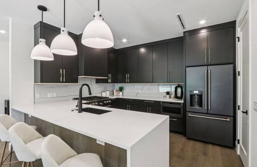 Allandale House | Upscale Austin Getaway w/Designer Interiors