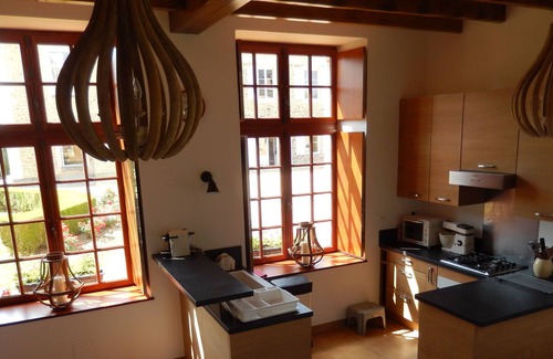 Tuffe Val de la Cheronne Cottage | Upscale cottage in Sarthe, swimming pool, ("5 Epis" Gîtes de France) 8 people