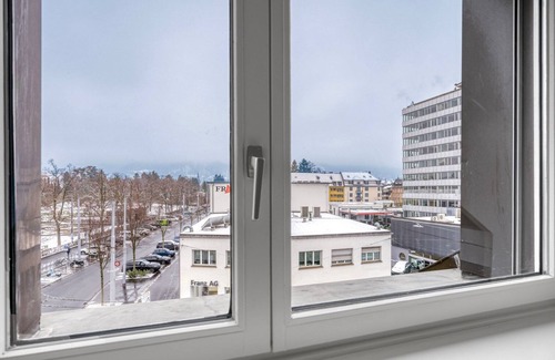 Hard Apartment | Upscale Hard 1BR w/Shared W/D, walk to Groceries, by Blueground