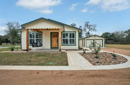 Dripping Springs House | Upscale Home with Pool and FirePit - Close to Mercer St!
