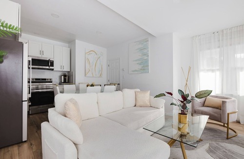 Dunwoodie House | Upscale NY Home with Easy Parking!