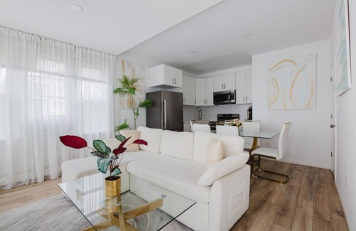 Dunwoodie House | Upscale NY Home with Easy Parking!