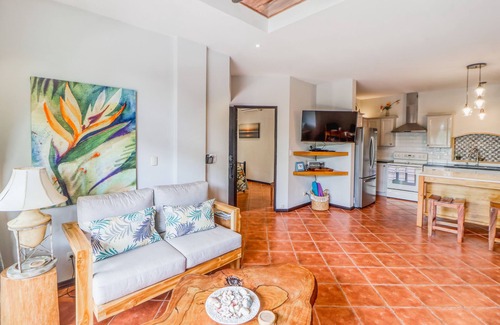 Playa Flamingo Condo | Upscale retreat on ocean-view property - pool, outdoor kitchen, and fast Wifi