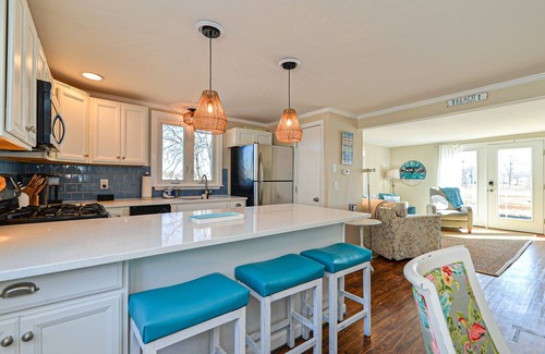 Hampton House | Upscale waterfront condo short walk to North Beach