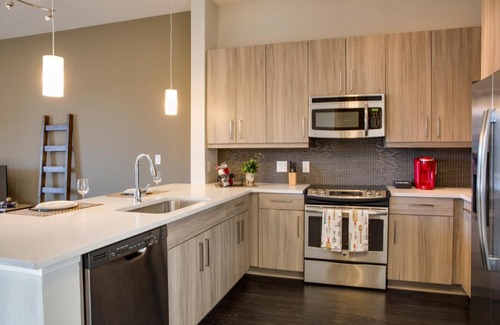 Third Ward Apartment | Uptown 1 BR Apt with Balcony by Frontdesk