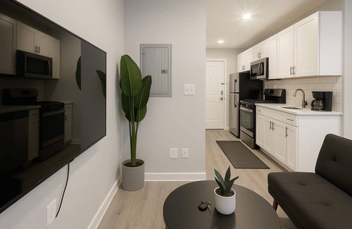 Buena Park Apartment | Uptown Studio Gem Sum