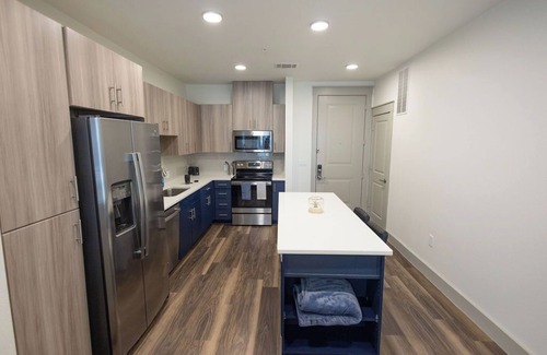 Farmers Branch Apartment | Urban 1-bedroom apartment in Addison with WiFi, AC & Reserved Parking