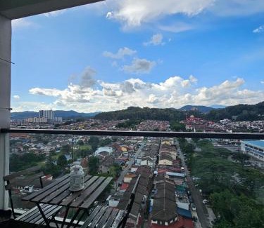 Batu Caves Apartment | Urban 360 Batu Caves Sri Gombak Selayang Wifi Netflix by N&N