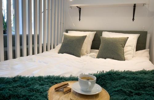 Chorzow Apartment | URBAN APARTMENTS Studio No 4A, FREE PRIVATE PARKING, Self CHECK-IN
