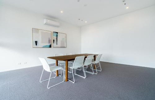 Phillip Apartment | Urban Apt in Phillip 9mins to Canberra Hospital - Hosted by Canstay