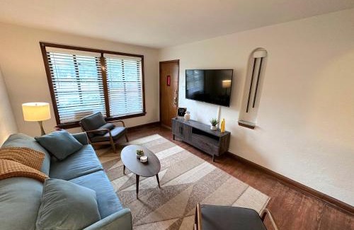 The Southampton Apartment | Urban Chic South City Retreat