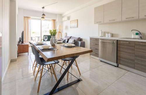 Keratsini-Drapetsona Apartment | Urban Comfort near Piraeus Port D3