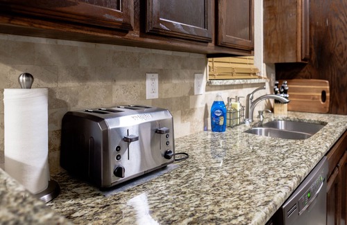 Irving House | Urban Cottage At the Heart of Irving and DFW