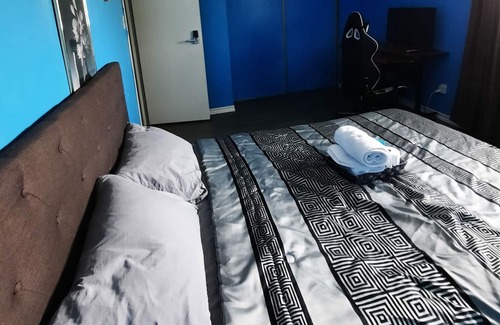 Guelph House | Urban Coziness Private 1 Bedroom