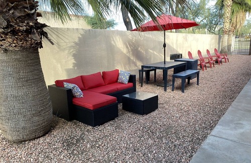 Sunnyslope Apartment | Urban escape,Next to shopping center and restaurants!