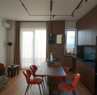 Floresti Apartment | Urban Grove Apartment with Balcony and Free Parking
