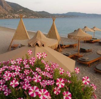 Kalamata House | Urban Living, Minicasa Nomad - Kalamata's Hideaway