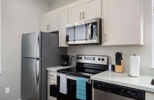 South Tacoma Apartment | Urban Living: Stylish Apts in the Heart of Tacoma