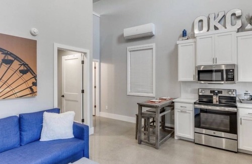 Central Oklahoma City House | Urban-Modern Bungalow in Wheeler District close to Downtown