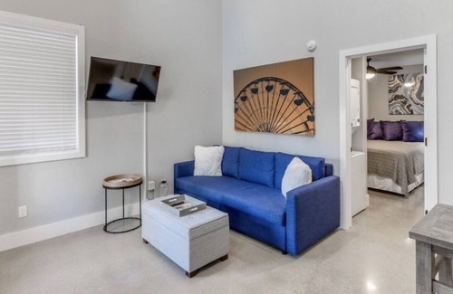 Central Oklahoma City House | Urban-Modern Bungalow in Wheeler District close to Downtown