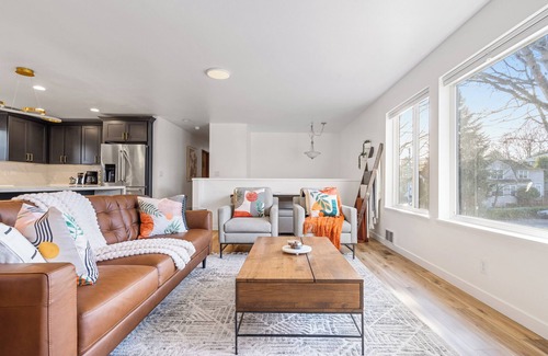 Minor House | Urban Oasis with Cedar Hot Tub