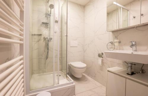 Brigittenau Apartment | Urban Studio with Queen-Size Bed, Self Check-in