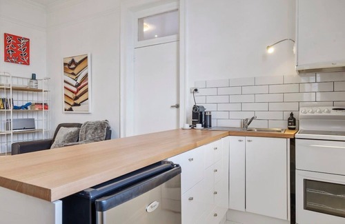 North Hobart Apartment | Urban Vibes at Grappa Court North Hobart