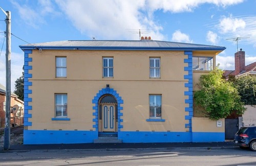 North Hobart Apartment | Urban Vibes at Grappa Court North Hobart