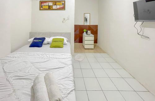 West Cirebon Hotel | Urbanview Grey CSB Mall Cirebon