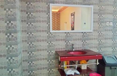 Tegal Hotel | Urbanview Hotel Rifal Home Tegal