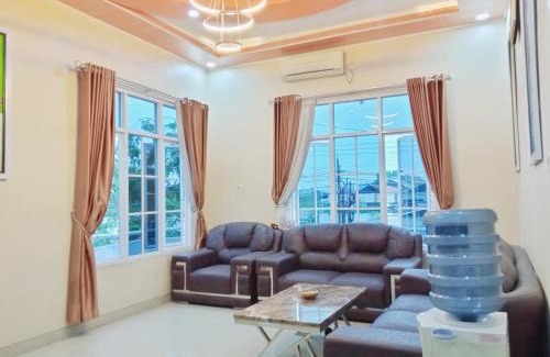Tegal Hotel | Urbanview Hotel Rifal Home Tegal