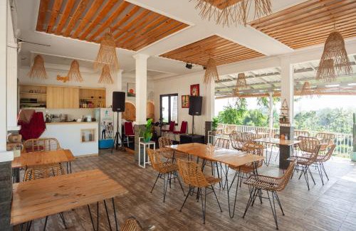 Cisarua Hotel | Urbanview Resort Syariah Khansa Cisarua Puncak by RedDoorz
