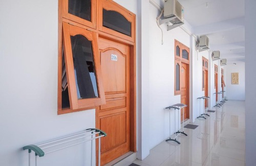 Banaran Hotel | Urbanview Syariah Wisma Nabil Solo
