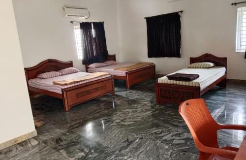 Perundurai Hotel | URC resorts