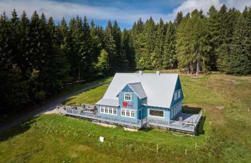 Pec pod Snezkou Apartment | Urlas Apartments, dog friendly, shortcut to Sněžka Mountain