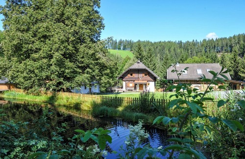 Agsdorf House | Urlaubsalm Kreuth 6 - Almhütte Enzian Total (8pax)
