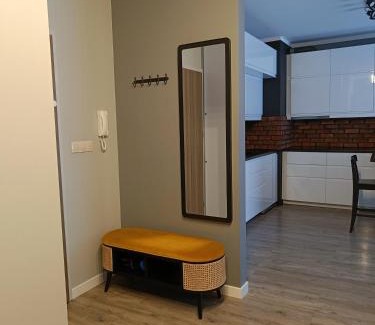 Krakow Apartment | Uroczy Apartament z Garażem