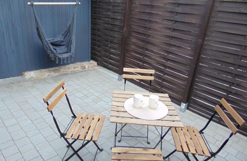 Zator Apartment | UROCZY ZAKĄTEK - Apartamenty z własnymi tarasami i grillem w centrum Zatora, blisko Energylandii