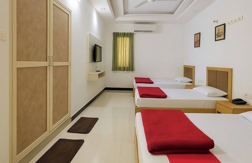 Bhuj Hotel | Usha Residency