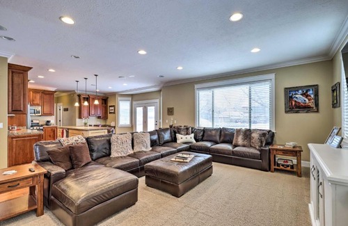 Midway House | Utah Abode - Deck, Arcade Games and Near Skiing