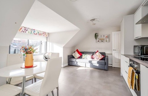 Belfast City Centre Apartment | Utility Street - 1-bed Apt + Parking