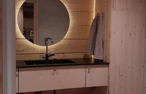 Inari Villa | Uusi hirsimökki 7 henkilölle