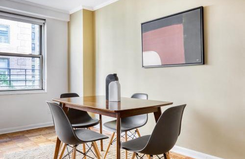 Upper West Side Apartment | UWS 1BR w Gym Walk to Central Park NYC-165